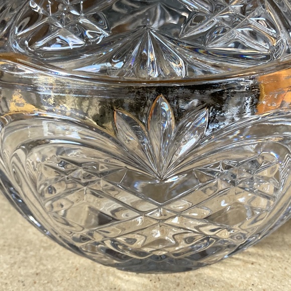 Lidded Cut Glass Dish decorative Holidays Home decor - Picture 2 of 6